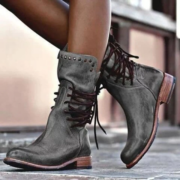 Cassidy - Vintage Lace-Up Boots