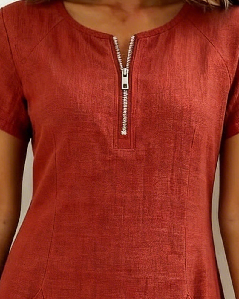 Close-up of the Judith dress cotton-linen fabric texture