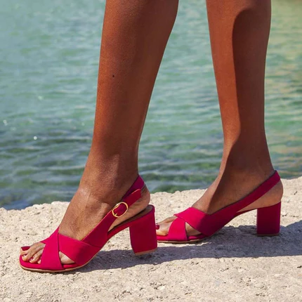 Sandra sandal, top-down view of the crisscross strap design