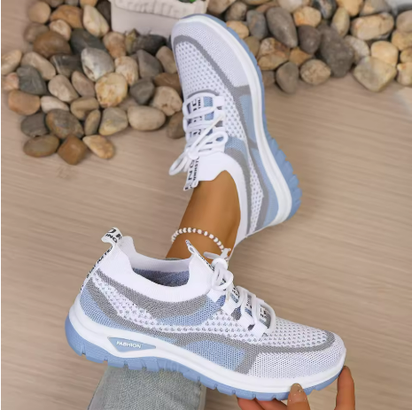 Martha sneakers in White-Blue colorway